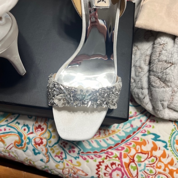 Brand new in box, Badgley Mischka heels. - Picture 3 of 12